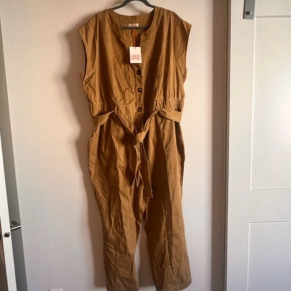 Knox Rose Pants - NWT - Jumpsuit with pockets - Knox Rose